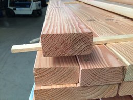 BALKEN / LIGGERS geschaafd