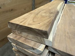 Suar hout / tafel en wandplanken
