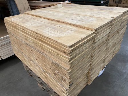 Kaasplanken gebruikt vuren hout 18 mm dik x 32 cm breed en 129 cm lang