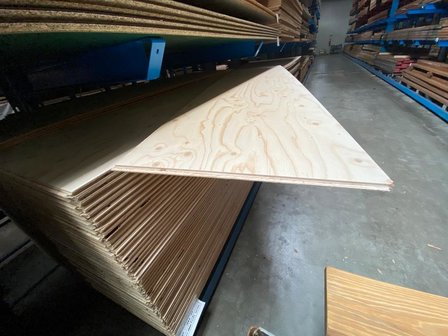Underlayment plaat 18mm - 59x242cm (Radiata pine)