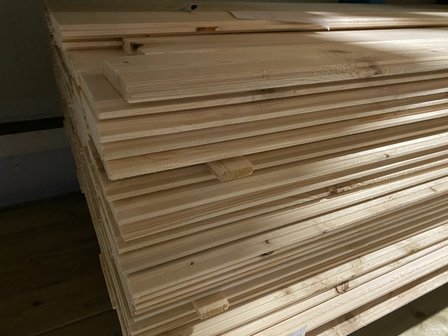 16x107 MM vuren vellingdelen 400cm