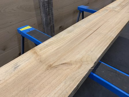 Radiata pine planken fijn bezaagd 45x290 mm lengte 295 cm