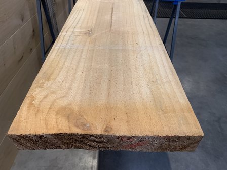 Radiata pine planken fijn bezaagd 45x290 mm lengte 295 cm