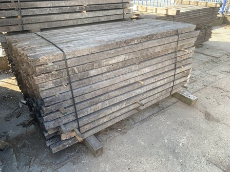 60X60MM-CIRCULAIR-HARD-HOUT-2.0m