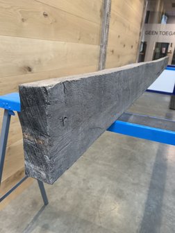 Oude eikenhouten gedroogde balken  45x140+-  300cm