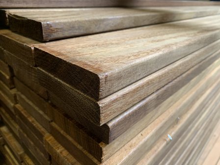18x90 mm hardhout geschaafde planken