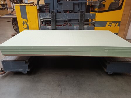 mdf watervast 122x244cm 18mm