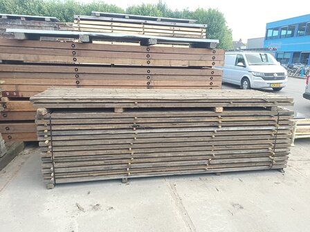 44x115 mm x 3300 mm gebruikte hardhouten gording