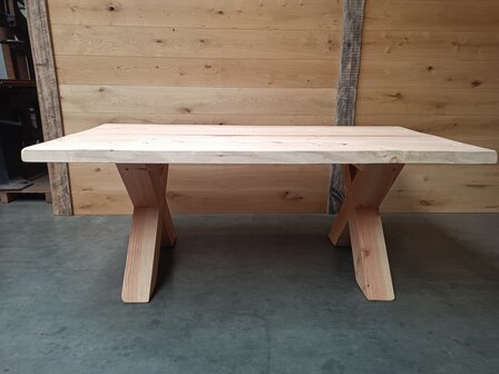 DOUGLAS KRUISPOOT TAFEL 200CM