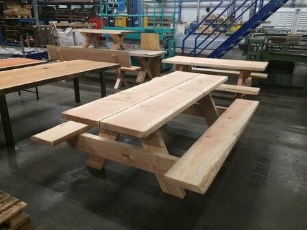 DOUGLAS PICKNICK TAFEL 300CM