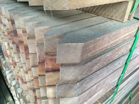 6X6CM 1.5M HARD HOUT RUW