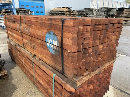 7x7CM 1.5M HARD HOUT RUW