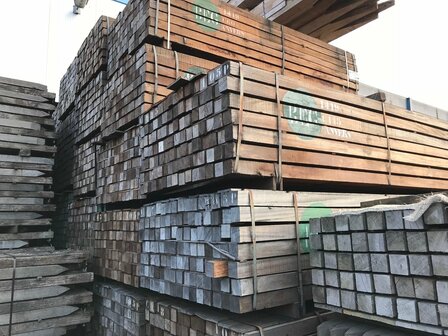 7x7CM 2.5M HARD HOUT RUW