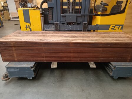 20X150MM HARDHOUT FIJN BEZAAGD 400CM