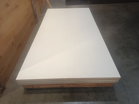 16mm 122x244cm MDF WIT 2e keus