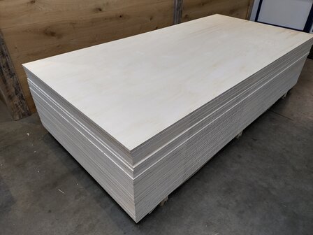 Multiplex interieur 18mm 122x250cm