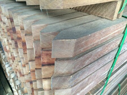 6X6CM 2.75M HARD HOUT RUW
