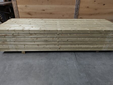 45x70mm ge&iuml;mpregneerd vuren 300cm