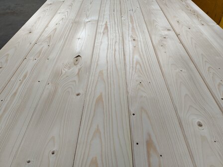 Vurenhouten vloerdelen - 18x115mm x510cm