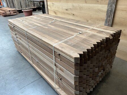 60x60 MM Geschaafd hardhout 200 CM lengte