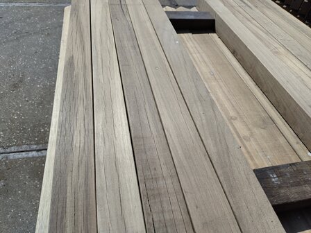 58x58 MM Geschaafd hardhout 100CM lengte