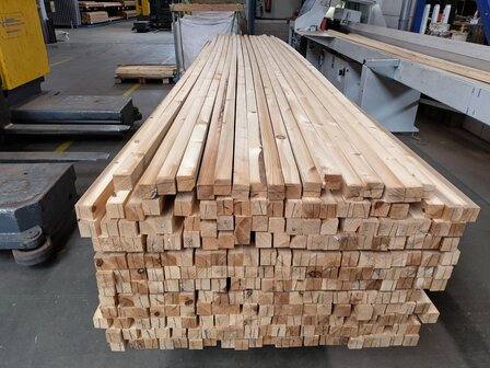 45x45mm Grenen 480cm
