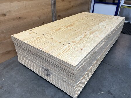 Russisch Grenen Multiplex UNS Ext. CX/CX 18x2440x1220