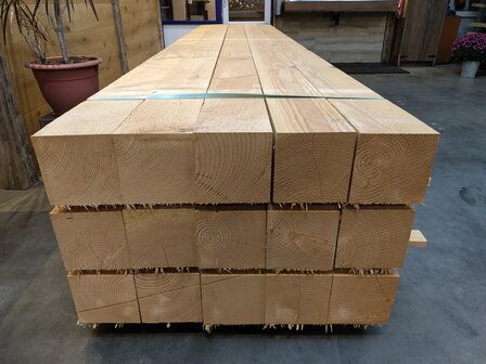 200X200MM DOUGLAS FIJN BEZAAGD 500CM