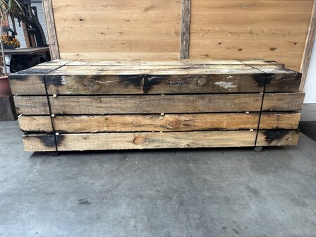 20x30 CM x 300 CM radiata pine balken  gebruikt FSC