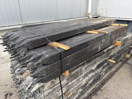 kunststof gebruikte palen 8x8 cm x 160 cm lang