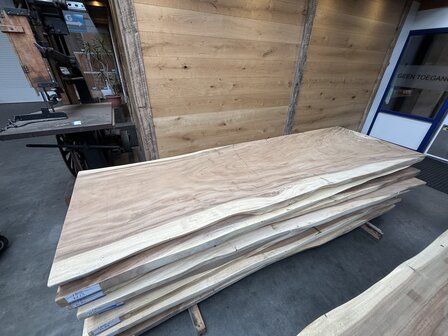 Suar boomstam tafelblad H80 90 x 300cm , unieke en massieve tafelblad