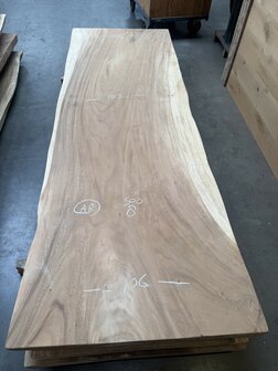 Suar boomstam tafelblad A8 100 x 300cm , unieke en massieve tafelblad