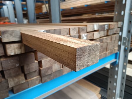 45x70mm 285cm Iroko 