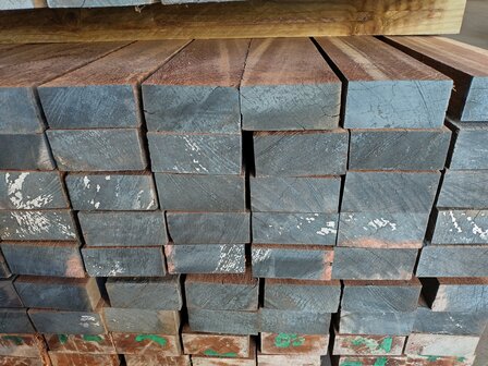 50x100 mm hardhout fijn bezaagd 600cm