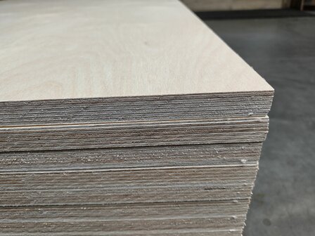 18mm berken multiplex 125x250cm BB/BB