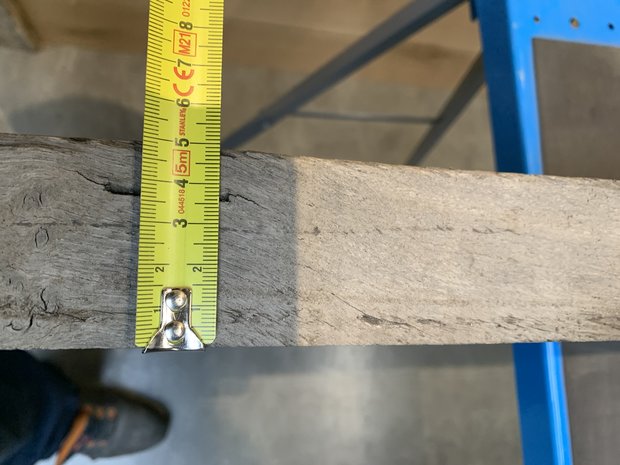 Oude eikenhouten gedroogde balken  45x140+-  300cm