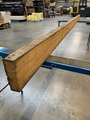 Oude eikenhouten gedroogde balken  50x130+-  320cm