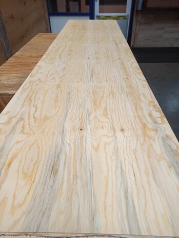 18 mm underlayment plaat 59x242 cm Radiata pine