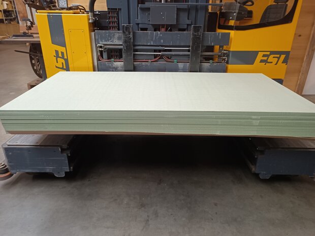 mdf watervast 122x244cm 18mm