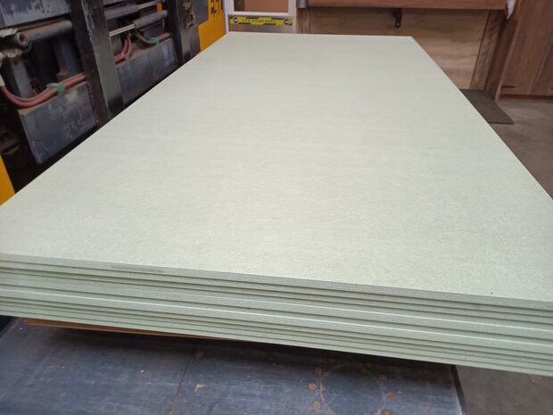 mdf watervast 122x244cm 18mm