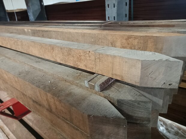 8x8CM 2.5M Sapucaia hard hout 