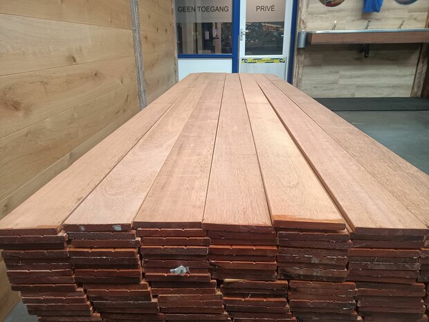 16x145mm 180cm HARD HOUT GESCHAAFD