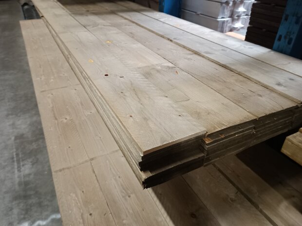 13X195 MM VUREN WANDPLANK 250 CM