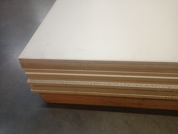 16mm 122x244cm MDF WIT 2e keus