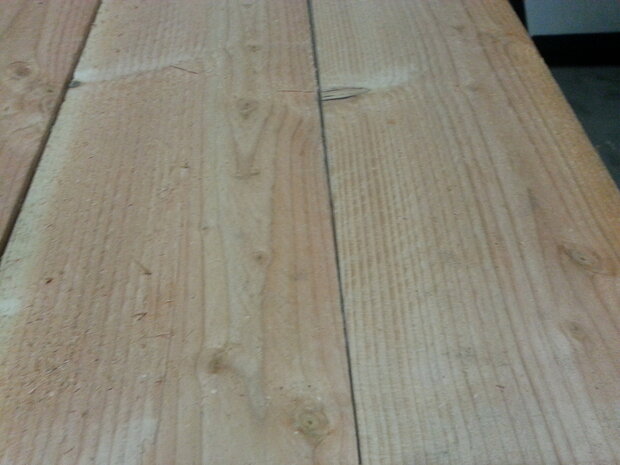 32x200 MM Douglas fijnbezaagde 500 CM lang