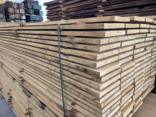 25x200 MM Eikenhouten fijnbezaagde planken 400 CM