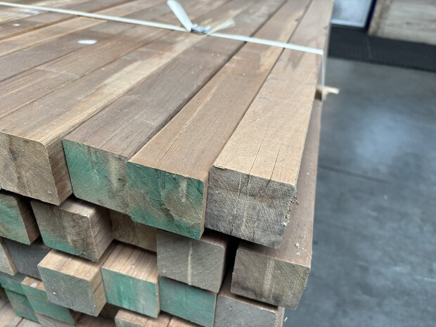 60x60 MM Geschaafd hardhout 200 CM lengte
