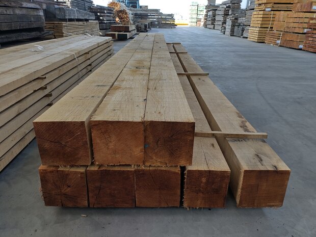 200X200mm Eiken fijnbezaagd 600cm
