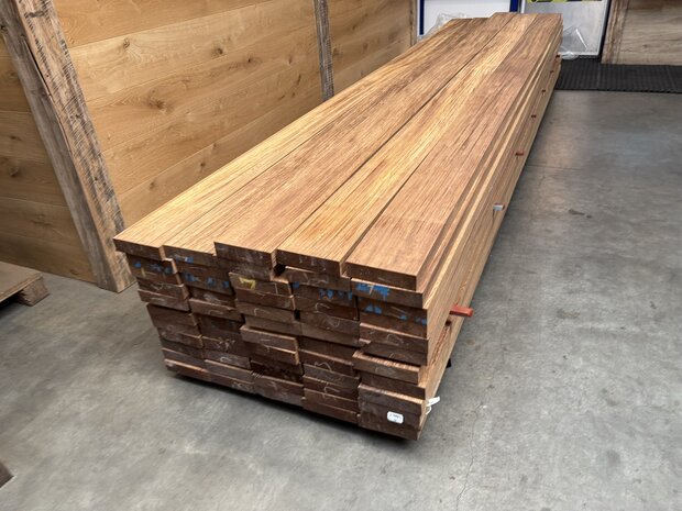 45x180 MM iroko geschaafd 445 CM