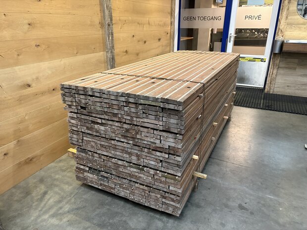 25 mm dik gebruikte antislip grid planken 244 cm div breedte 